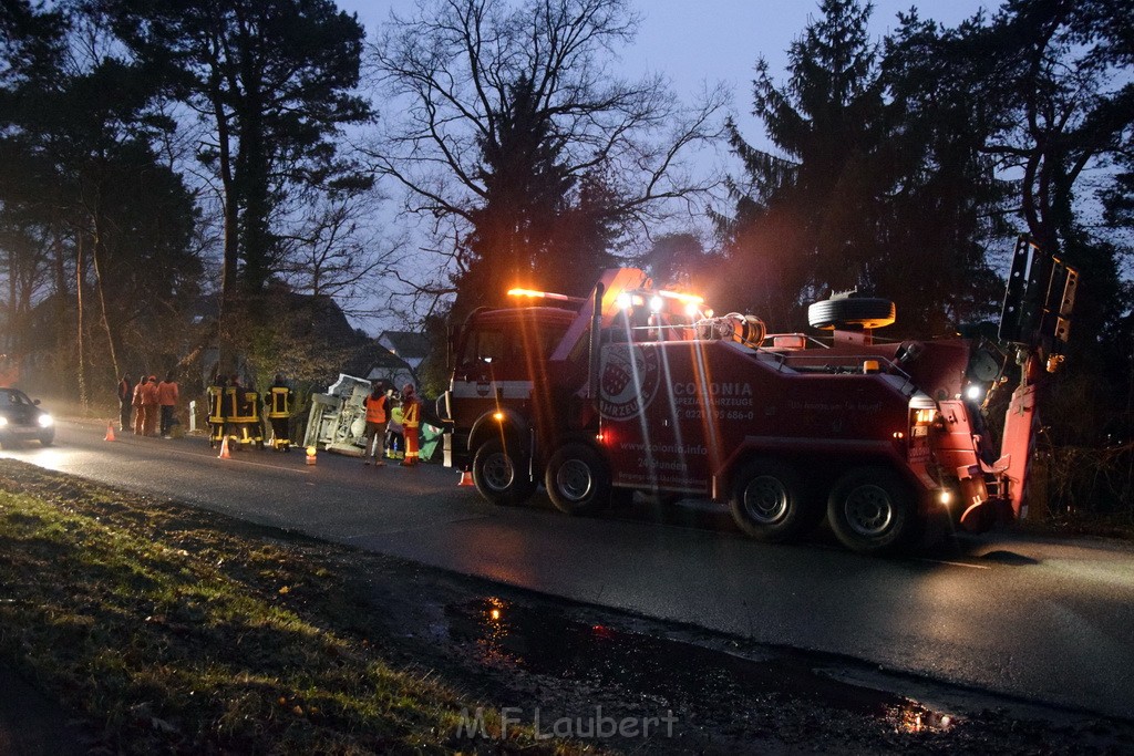 Container LKW umgestuerzt Koeln Brueck Bruecker- Dellbruecker Mauspfad P097.JPG - Miklos Laubert